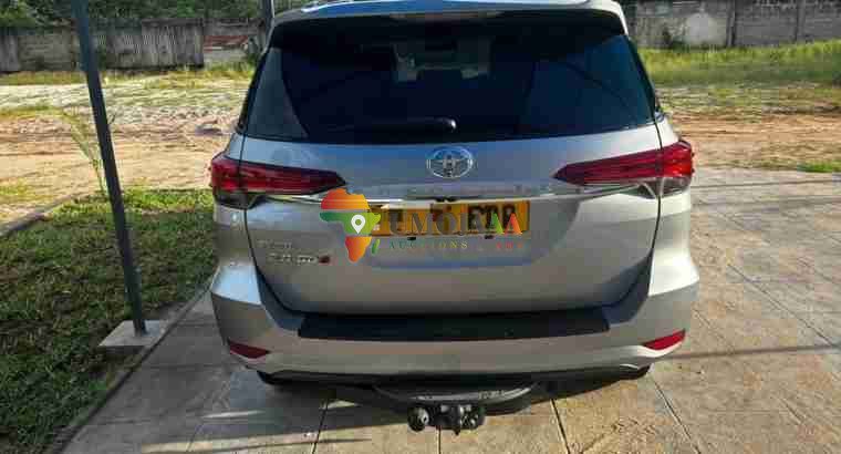 2017 TOYOTA FORTUNER FOR SALE IN DAR ES SALAAM