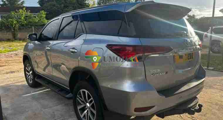 2017 TOYOTA FORTUNER FOR SALE IN DAR ES SALAAM