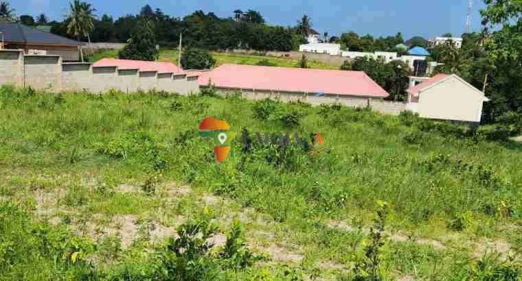 LARGE PLOT IN GOBA CENTRE IS ON MARKET