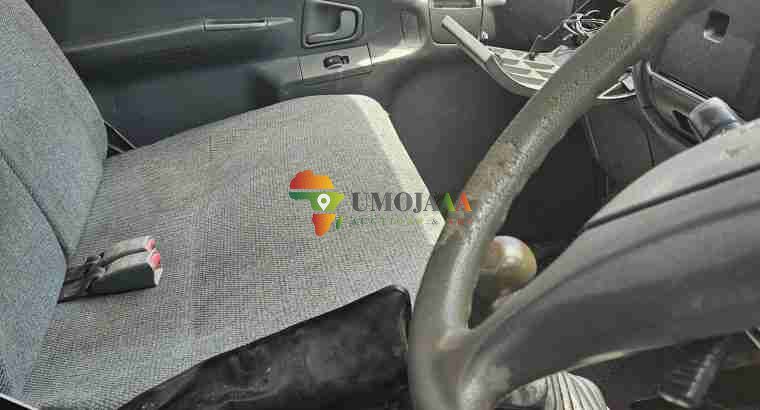 2000 MITSUBISHI CANTER FOR SALE IN DAR ES SALAAM