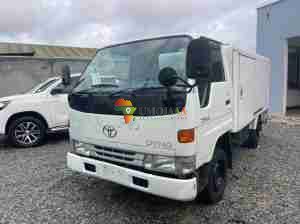 DYNA TRUCK [with a refrigerator] for sale Dar es salaam