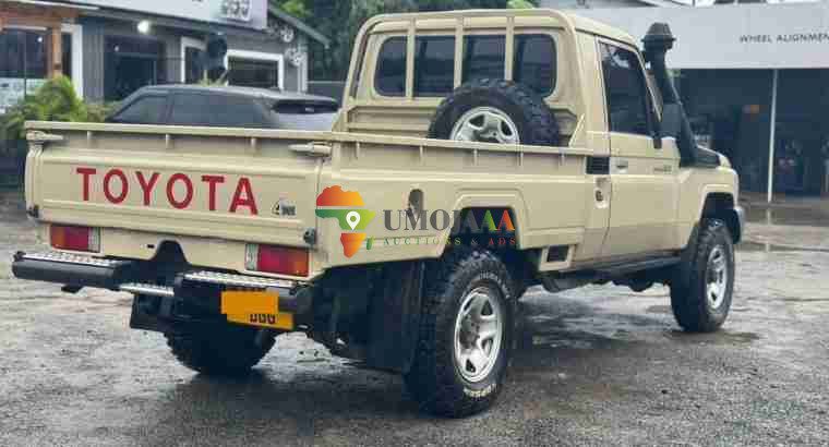 2015 LANDCRUISER PICKUP SINGLE CAB FOR SALE IN DAR ES SALAAM
