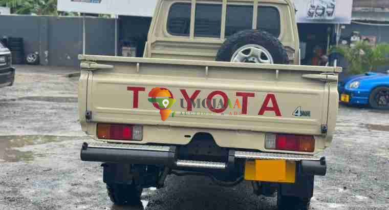 2015 LANDCRUISER PICKUP SINGLE CAB FOR SALE IN DAR ES SALAAM