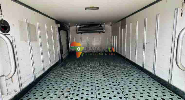 2012 MITSUBISHI CANTER + FRIDGE FOR SALE IN DAR ES SALAAM