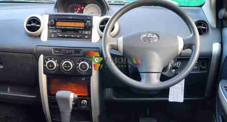 Toyota IST for sale in Dar es salaam