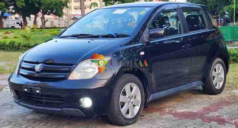 Toyota IST for sale in Dar es salaam