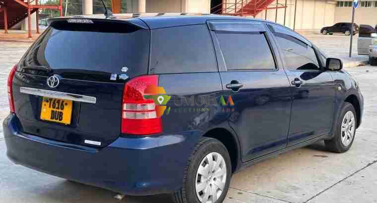 Toyota wish 2004 for sale in Dar es Salaam