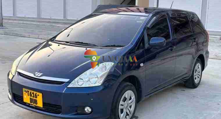 Toyota wish 2004 for sale in Dar es Salaam