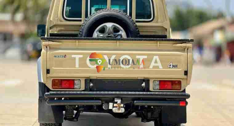 2022 LANDCRUISER PICKUP DOUBLE CAB HZJ79 sale Dar es salaam