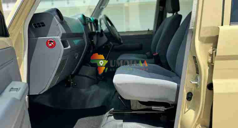 2022 LANDCRUISER PICKUP DOUBLE CAB HZJ79 sale Dar es salaam