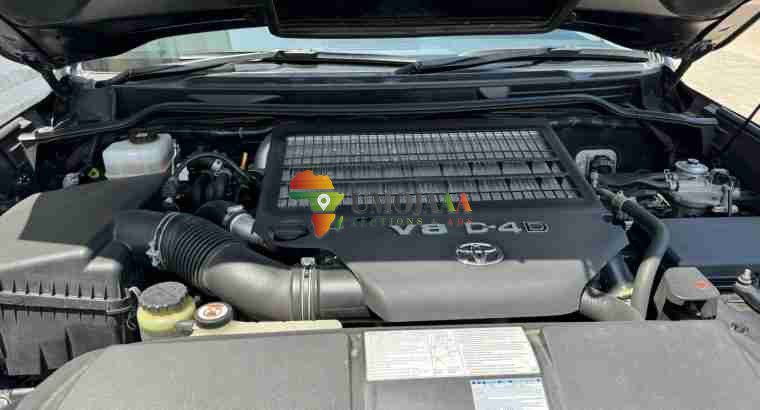 TOYOTA LANDCRUISER VX.R LC200 ya 2019 inauzwa Dar es salaam