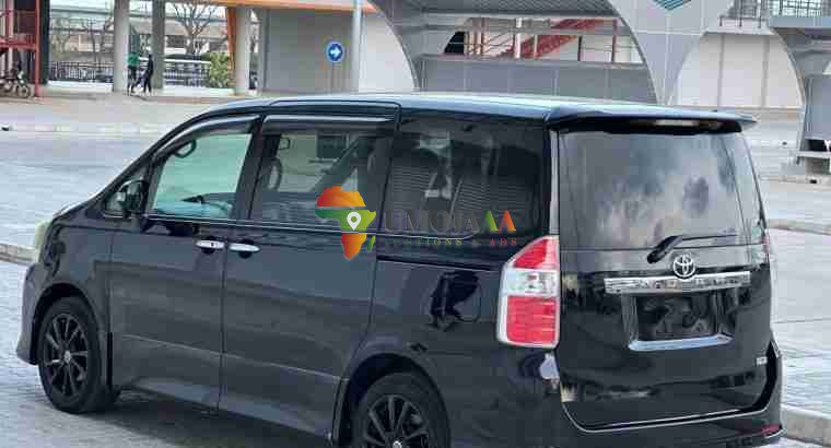 TOYOTA NOAH FOR SALE IN DAR ES SALAAM