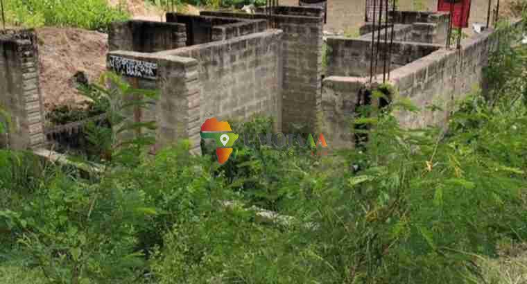 5 BEDROOMS UNCOMPLETED/ PAGALE OF MADALE FLAMINGO FOR SALE