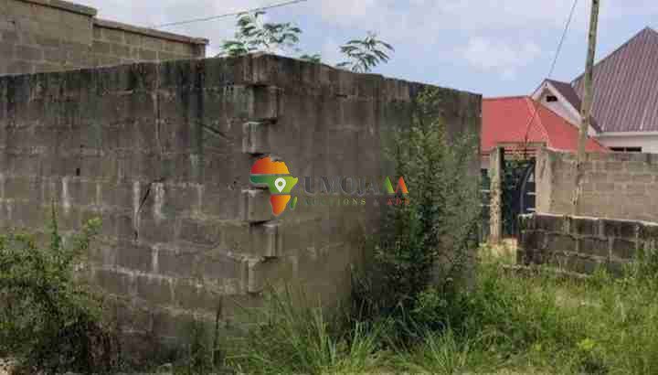 5 BEDROOMS UNCOMPLETED/ PAGALE OF MADALE FLAMINGO FOR SALE