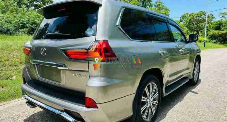 Lexus Lx 570 à vendre à Dar es salaam