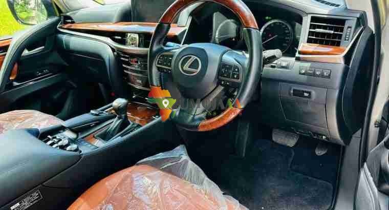 Lexus Lx 570 à vendre à Dar es salaam