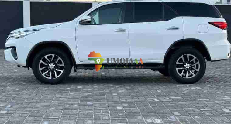 2017 TOYOTA FORTER 2.8L – 4WD DIESEL FOR SALE DAR ES SALAAM