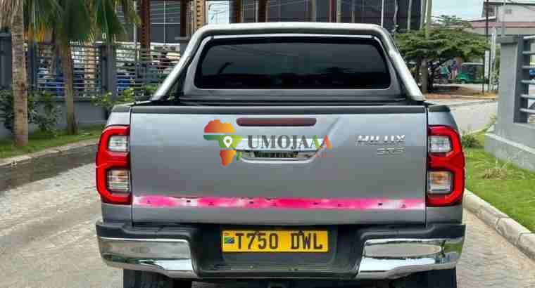 2017 TOYOTA HILUX-PICK UP FOR SALE IN DAR ES SALAAM