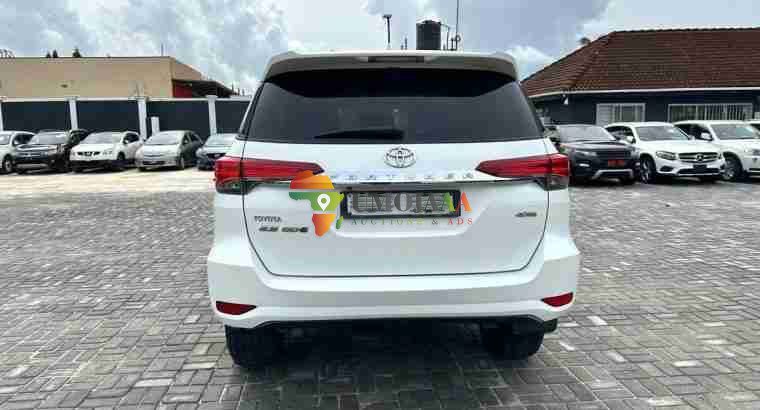 2017 TOYOTA Fortuner for sale in Mbezi Beach, Dar es salaam