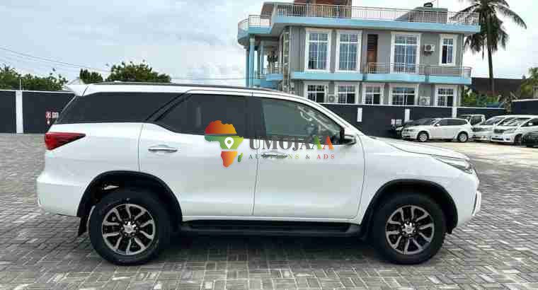 2017 TOYOTA Fortuner for sale in Mbezi Beach, Dar es salaam