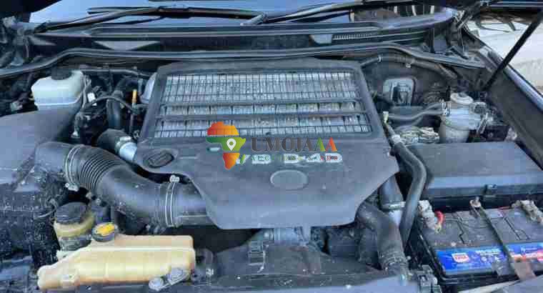 2013 LAND CRUISER 200 INAUZWA JIJINI DAR ES SALAAM