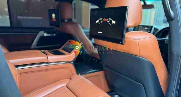 2013 LAND CRUISER 200 INAUZWA JIJINI DAR ES SALAAM