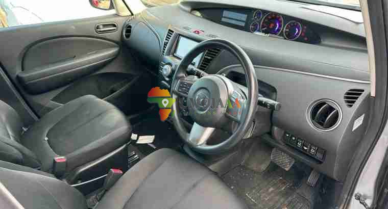 2015 Mazda Biante 7 Seater for sale in Beitbridge SA Side