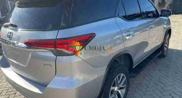 2017 TOYOTA FORTUNER FOR SALE IN DAR ES SALAAM