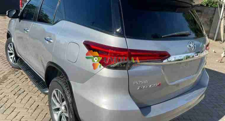 2017 TOYOTA FORTUNER FOR SALE IN DAR ES SALAAM
