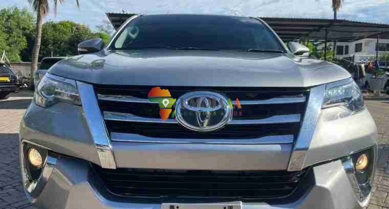 2017 TOYOTA FORTUNER FOR SALE IN DAR ES SALAAM