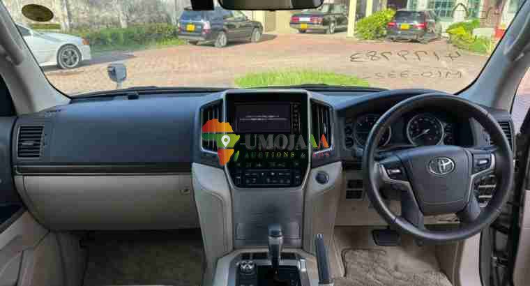 2018 Toyota Landcruiser LC200 à vendre à Dar es Salaam