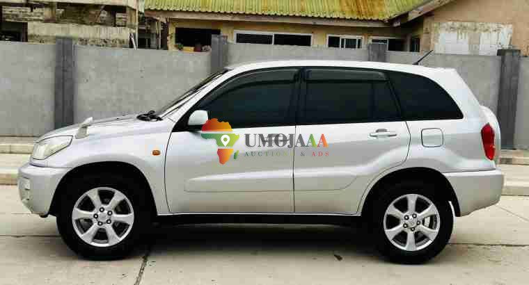 2003 Toyota Rav4 inauzwa Dar es salaam
