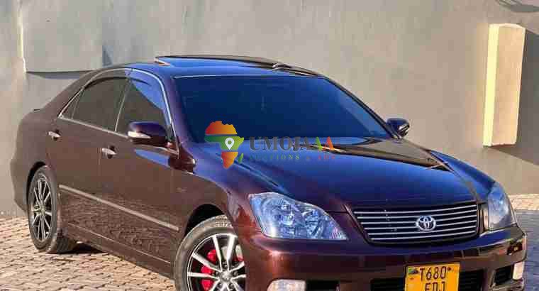 2006 TOYOTA CROWN ATHLETE FOR SALE IN DAR ES SALAAM