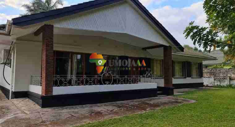 EXECUTIVE 3 BEDROOMS HOUSE FOR SALE IN RIVERSIDE KITWE