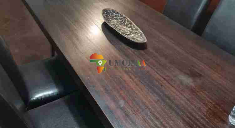 EXECUTIVE 3 BEDROOMS HOUSE FOR SALE IN RIVERSIDE KITWE