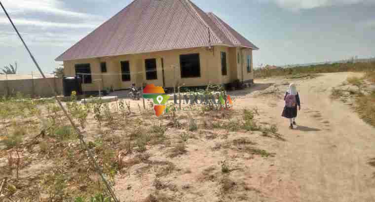 2 x Houses in one compound for sale in Dodoma