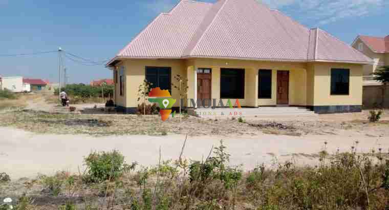 2 x Houses in one compound for sale in Dodoma