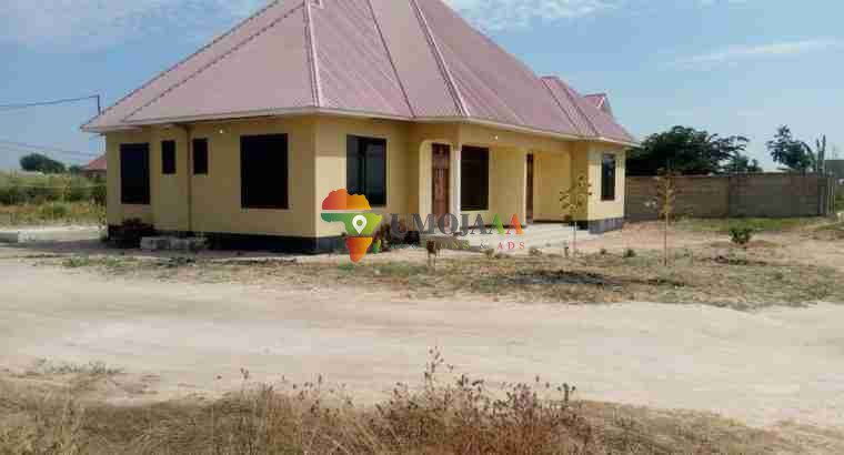 2 x Houses in one compound for sale in Dodoma