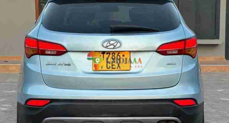 2013 HYUNDAI SANTA FE(CEX) À VENDRE À DAR ES SALAAM