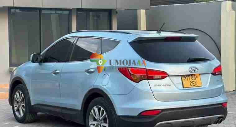 2013 HYUNDAI SANTA FE(CEX) À VENDRE À DAR ES SALAAM