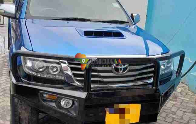 2013 TOYOTA HILUX VIGO FOR SALE IN DAR ES SALAAM