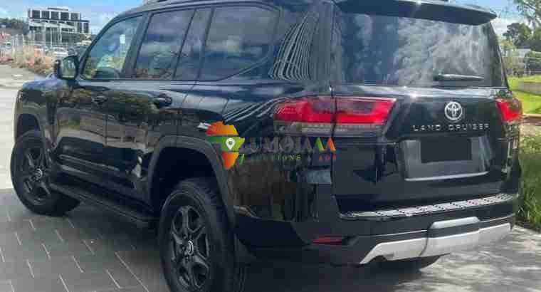 2023 TOYOTA LANDCRUISER LC 300 FOR SALE IN DAR ES SALAAM