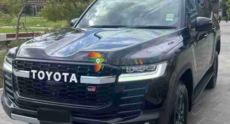 2023 TOYOTA LANDCRUISER LC 300 FOR SALE IN DAR ES SALAAM