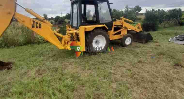 JCB TLB Backhoe loader for sale in kitwe, Copperbelt