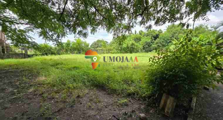 PLOT + 5 BEDROOMS HOUSE FOR SALE: MBEZI BEACH