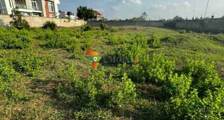 Plot alongside tarmac road for sale in Mbweni JKt