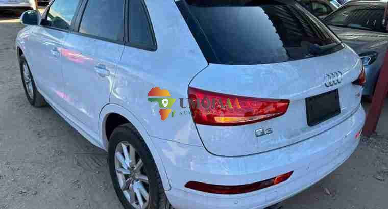 AUDI Q3 2015 à vendre à Dar es Salaam