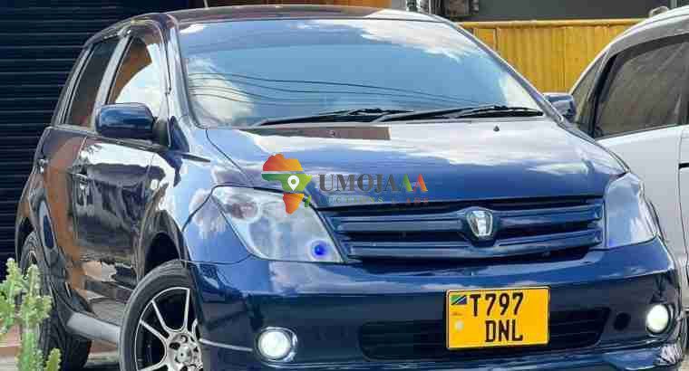 Toyota IST for sale in Dar es salaam