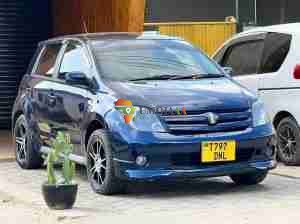 Toyota IST for sale in Dar es salaam