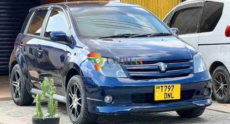 Toyota IST for sale in Dar es salaam
